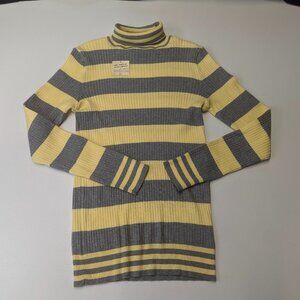 NWT LEI Size Junior XL Gray/Yellow Turtleneck Sweater